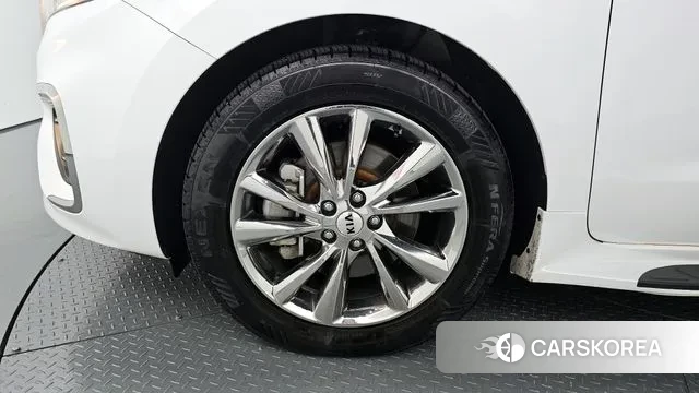 Kia The New Carnival id 2971414 из Кореи 15