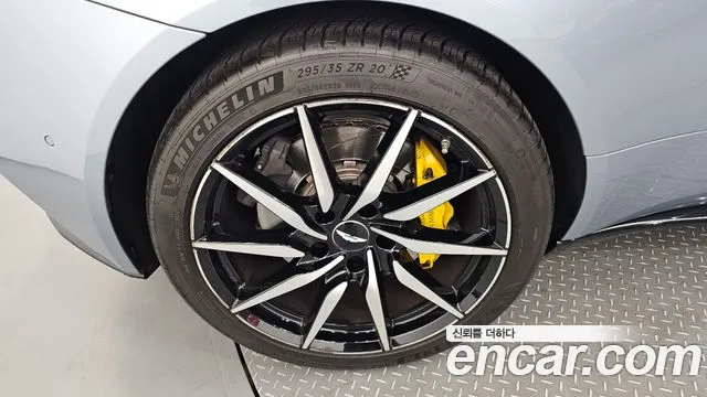 Aston Martin DB11 id 2701401 из Кореи 15