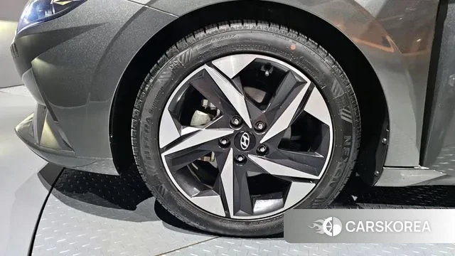 Hyundai Avante Hybrid (CN7) id 3504395 из Кореи 15