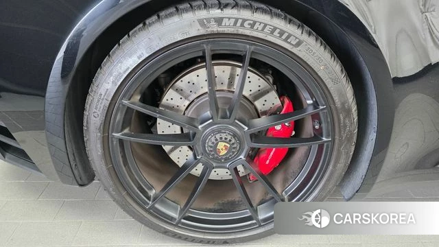 Porsche 911(992) id 4623699 из Кореи 29
