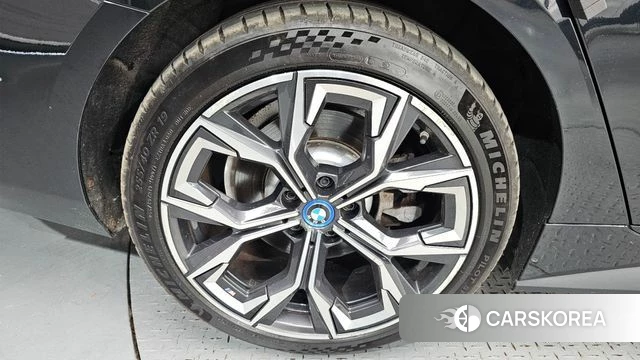 BMW i4 id 4646211 из Кореи 15