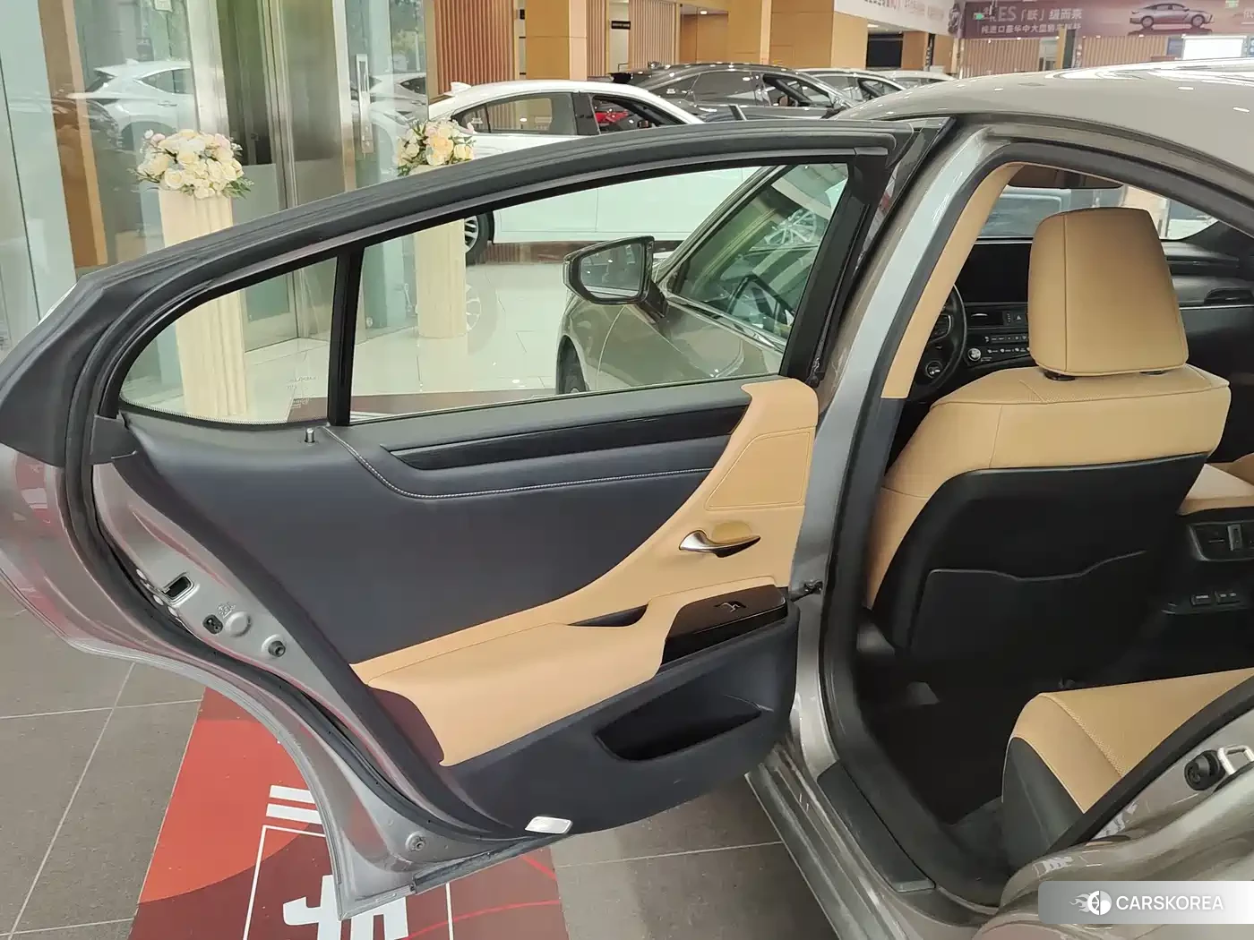 Lexus ES id 4576514 из Китая 14
