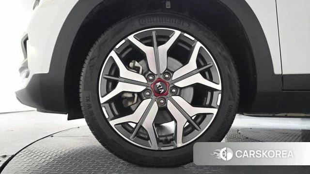 Kia Seltos id 4693688 из Кореи 15
