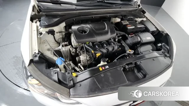 Hyundai Avante AD id 3761454 из Кореи 15