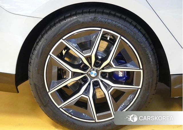 BMW 5 Series (G60) id 4414141 из Кореи 15