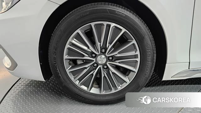 Hyundai Grandeur IG Hybrid id 4543501 из Кореи 28