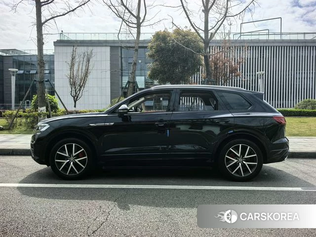 Volkswagen Touareg id 4215123 из Китая 11