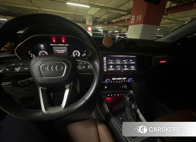 Audi Q3 (F3) 2023 Черный из Кореи, фото 5