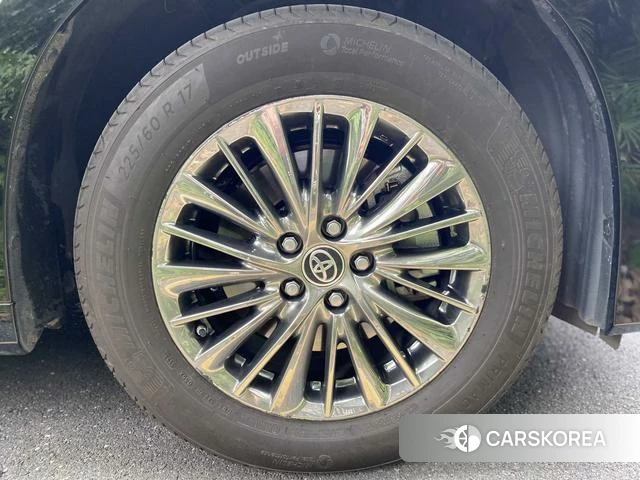 Toyota Elfa id 4333453 из Китая 25