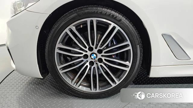 BMW 5 Series (G30) id 4651680 из Кореи 29