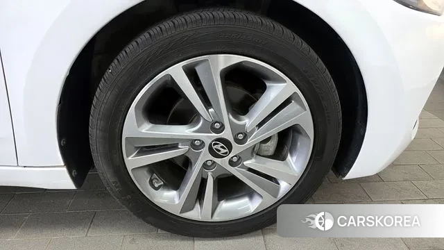 Hyundai Avante AD id 3779221 из Кореи 15