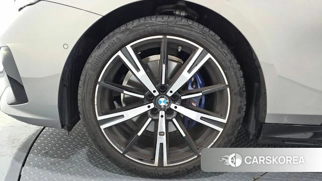 BMW 5 Series (G60) id 4752793 из Кореи 15