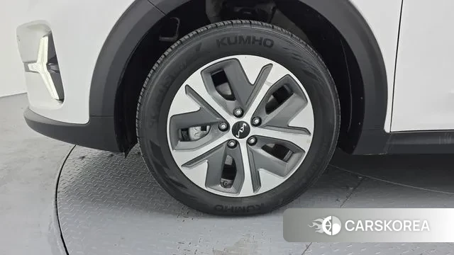 Kia Niro Plus id 3437745 из Кореи 15