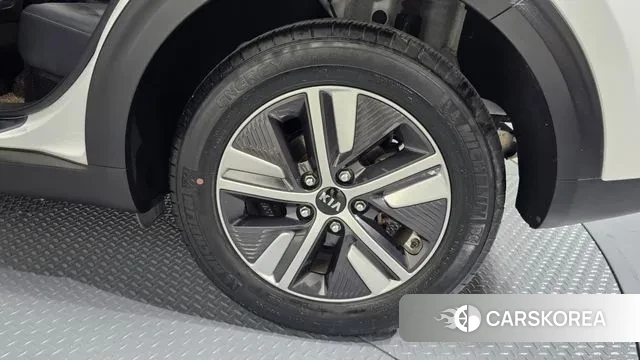 Kia The New Niro id 3646324 из Кореи 15