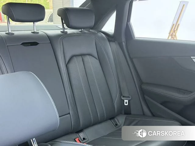 Audi A4L id 4333865 из Китая 25