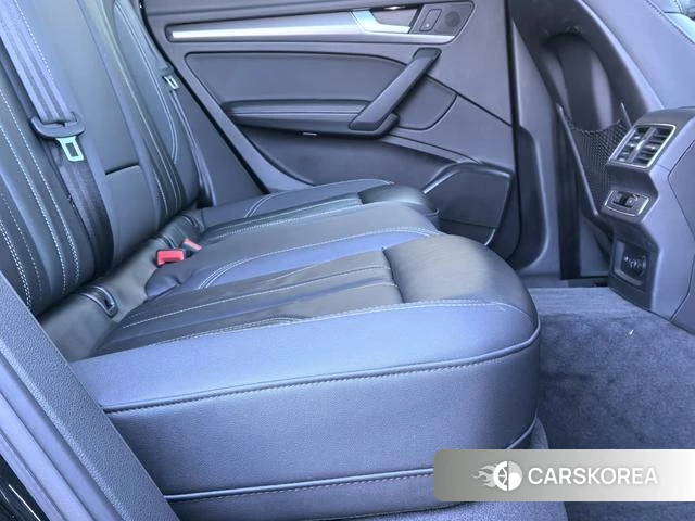 Audi Q5L id 4215024 из Китая 10