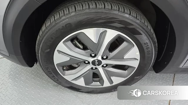 Kia Niro Plus id 3174540 из Кореи 15