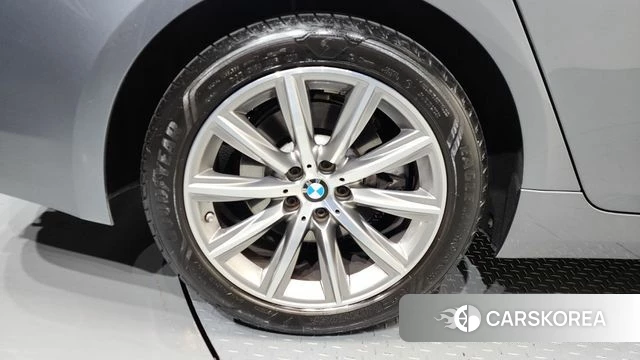 BMW 5 Series (G30) id 4196981 из Кореи 28