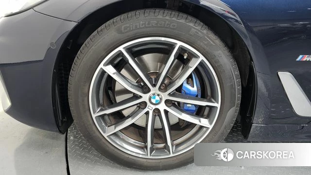 BMW 5 Series (G30) id 4586053 из Кореи 29