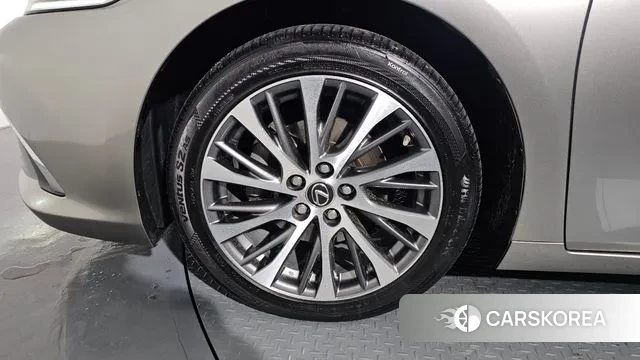 Lexus ES300h 7th generation id 3622471 из Кореи 15