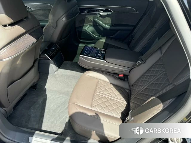 Audi A8 2022 Черный из Китая, фото 5