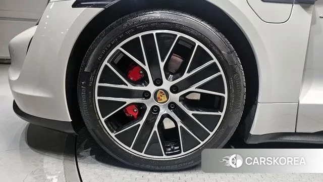 Porsche Taycan id 3634057 из Кореи 15