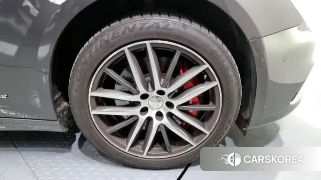 Maserati Ghibli id 3362179 из Кореи 15