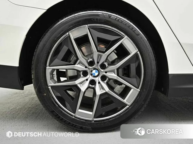 BMW 5 Series (G60) id 4291777 из Кореи 15