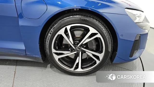 Audi e-Tron GT id 3099670 из Кореи 15