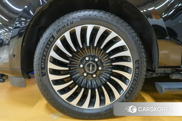 Lincoln Navigator 4th generation id 4562288 из Кореи 15