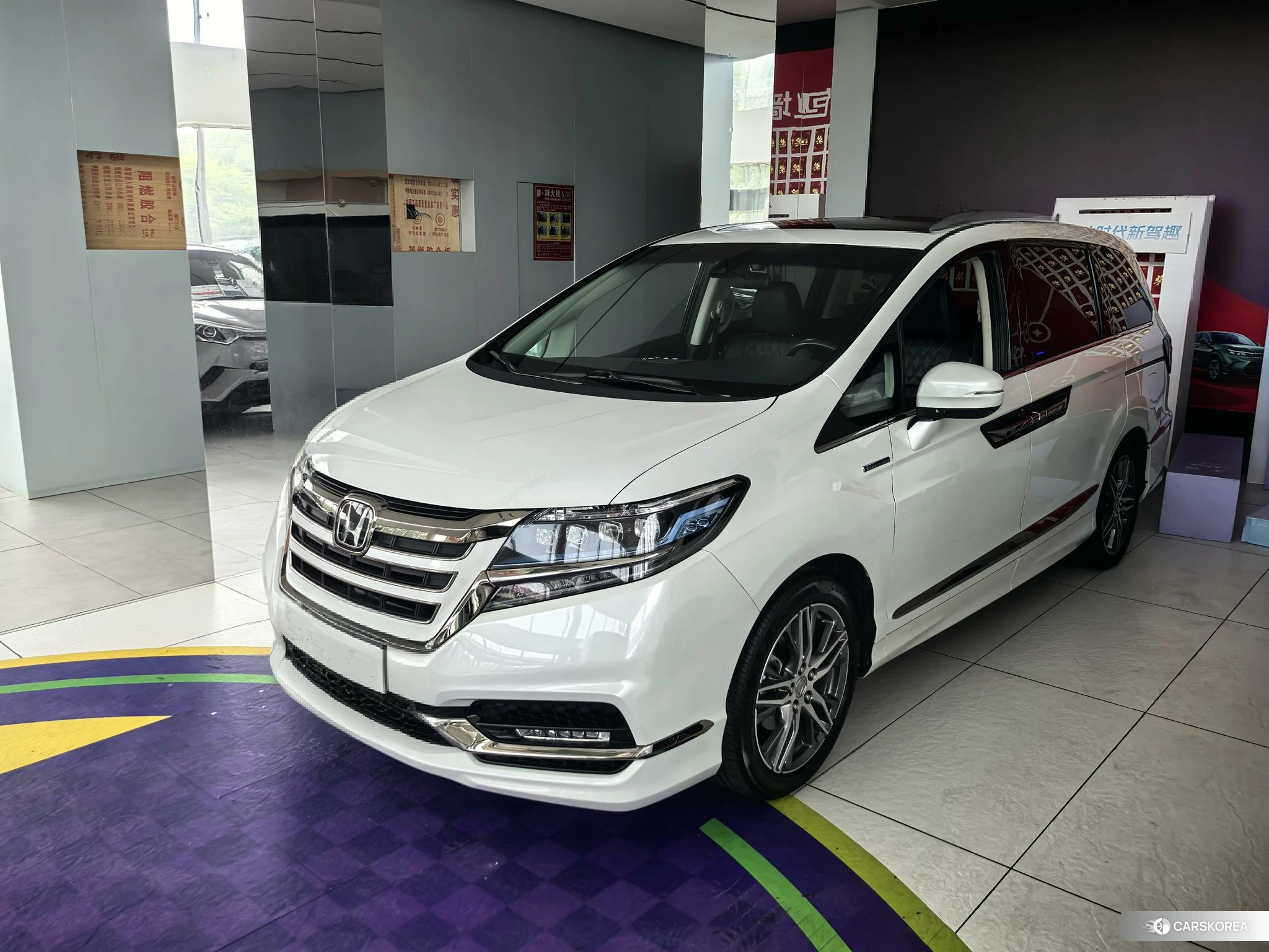 Honda Elysion 2019 Белый из Китая, фото 5