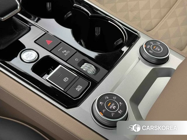 Volkswagen Touareg id 4260957 из Китая 14