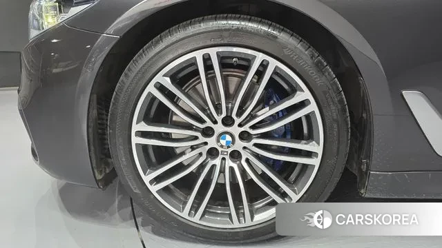 BMW 5 Series (G30) id 3368055 из Кореи 15