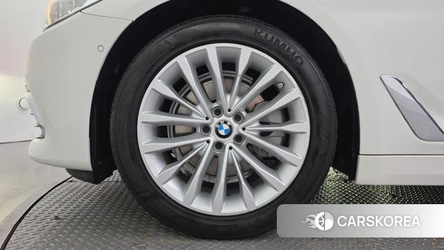 BMW 5 Series (G30) id 4551278 из Кореи 29