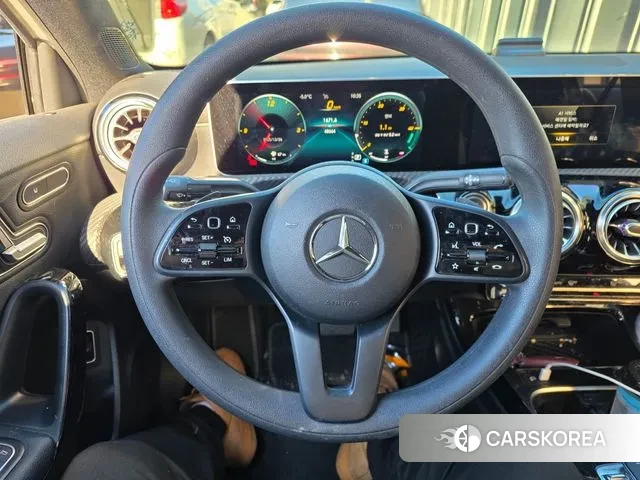 Mercedes-Benz A-Class W177 2020 Белый из Кореи, фото 6