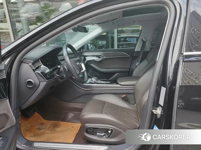 Audi A8 2021 Черный из Китая, фото 5