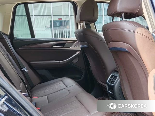 BMW X3 id 4265420 из Китая 17