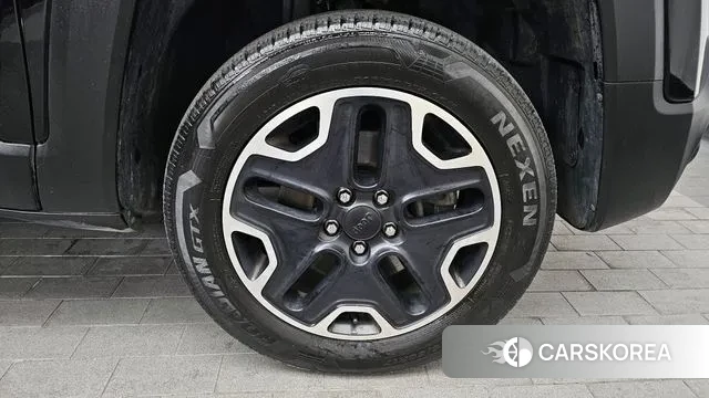 Jeep Renegade id 3789495 из Кореи 15