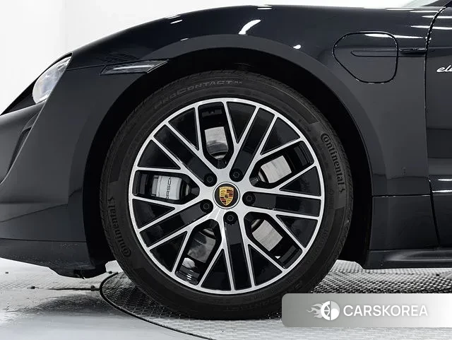 Porsche Taycan id 3420335 из Кореи 15