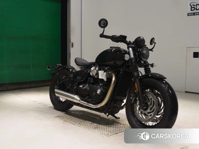 Triumph BONNEVILLE BOBBER 2024 из Японии, фото 4