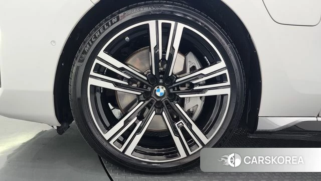 BMW 7 Series (G70) id 3841815 из Кореи 15