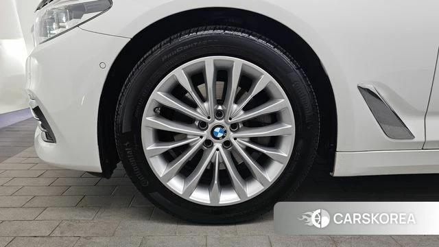BMW 5 Series (G30) id 4285252 из Кореи 15