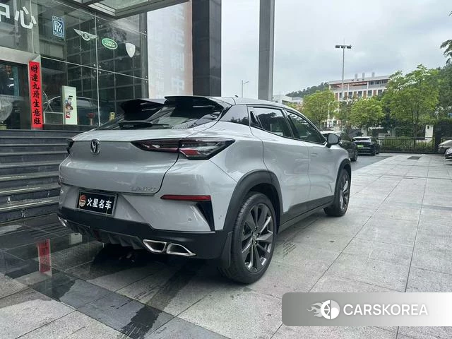 Chang'an UNI-T 2021 Серебристо-серый из Китая, фото 5
