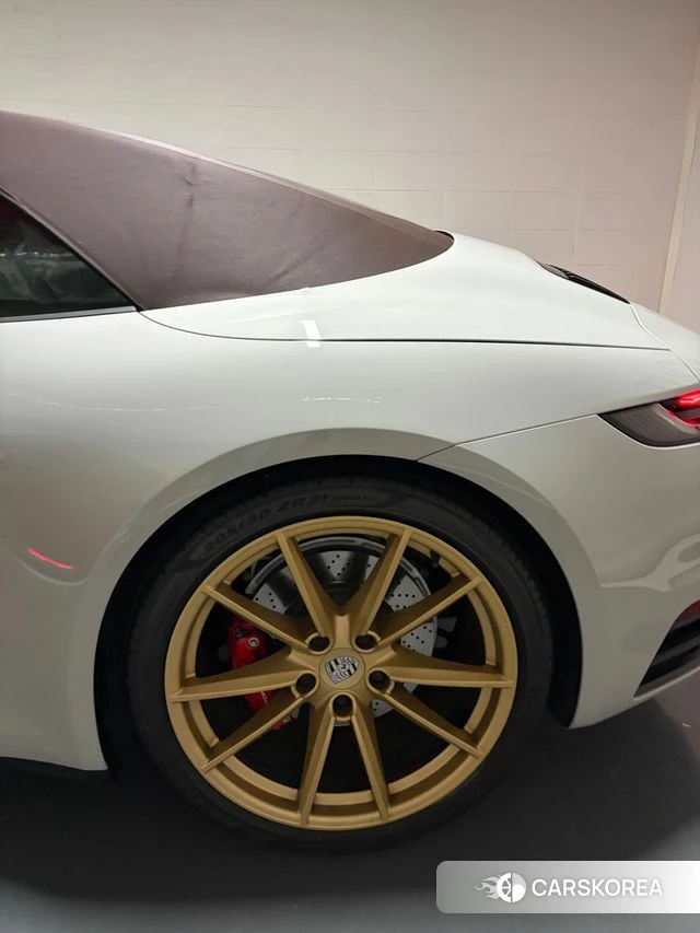 Porsche 911(992) id 4464545 из Кореи 11