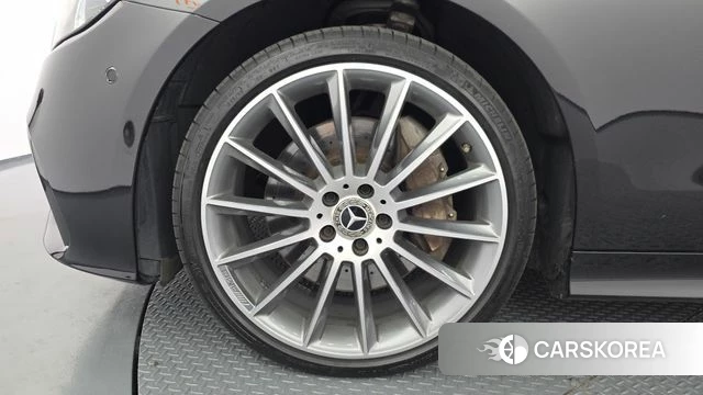 Mercedes-Benz E-Class W213 id 4231384 из Кореи 31
