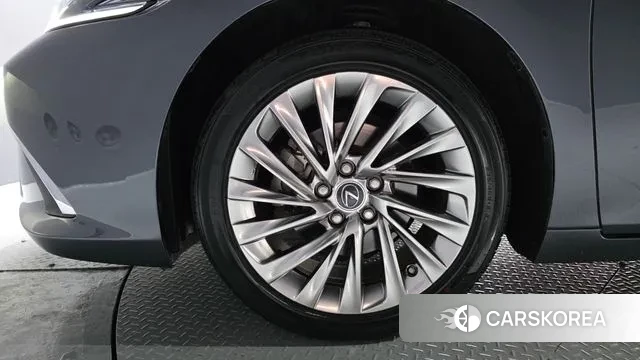 Lexus ES300h 7th generation id 3739799 из Кореи 15