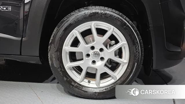 Jeep Renegade id 3422895 из Кореи 15