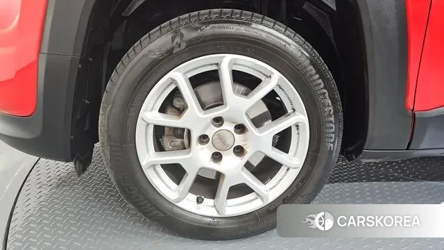 Jeep Renegade id 3390001 из Кореи 15