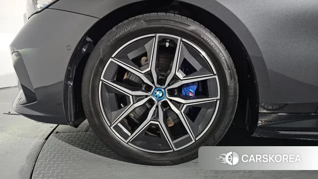 BMW i5 (G60) id 2899918 из Кореи 15