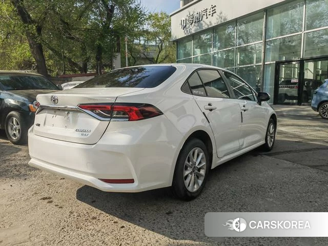 Toyota Corolla 2021 Белый из Китая, фото 5